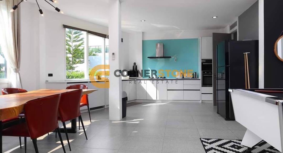For rent and for sale 4 bedrooms house in Sattahip, Chonburi