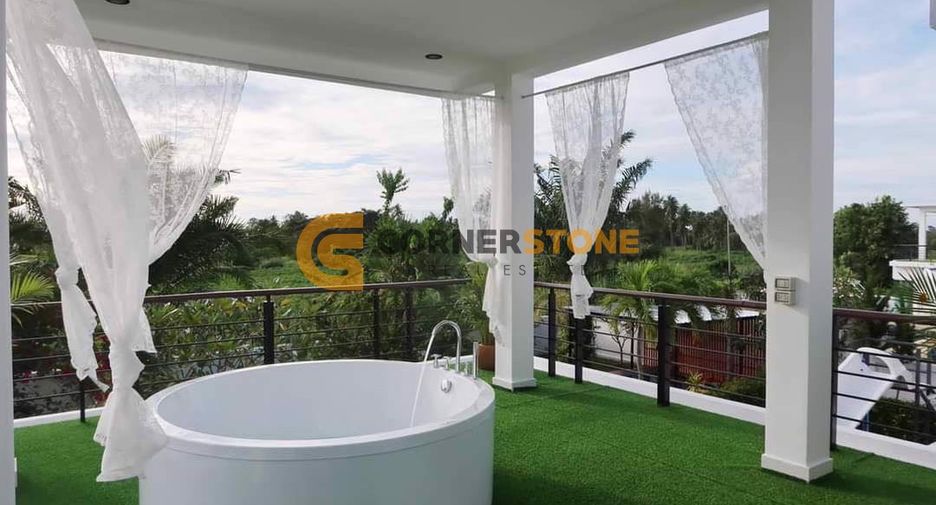 For rent and for sale 4 bedrooms house in Sattahip, Chonburi