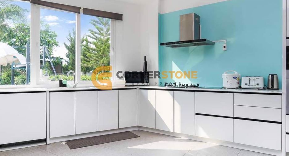 For rent and for sale 4 bedrooms house in Sattahip, Chonburi