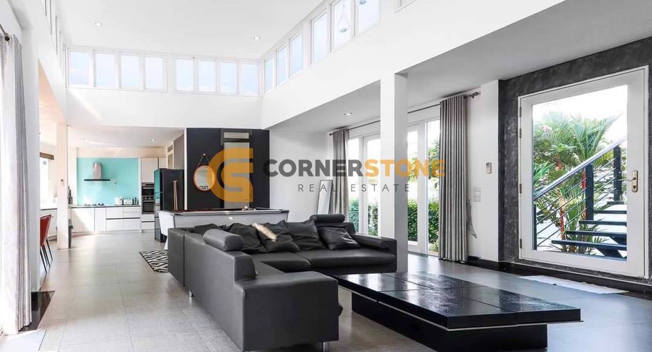 For rent and for sale 4 bedrooms house in Sattahip, Chonburi