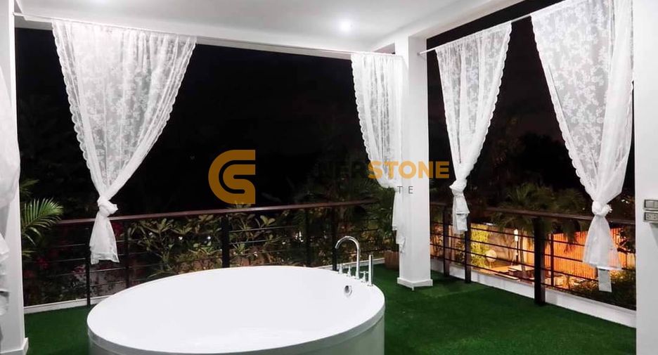 For rent and for sale 4 bedrooms house in Sattahip, Chonburi
