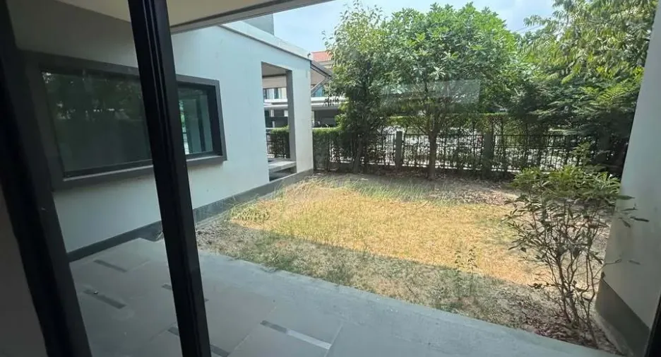 For rent 4 bedrooms house in Lam Luk Ka, Pathum Thani