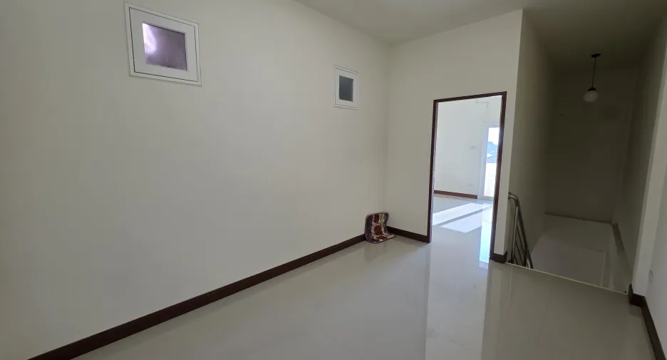 For rent 4 bedrooms townhouse in Ban Chang, Rayong