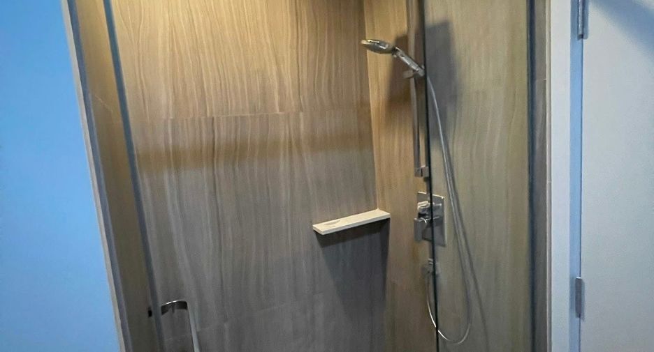 For rent 1 bed condo in Phaya Thai, Bangkok