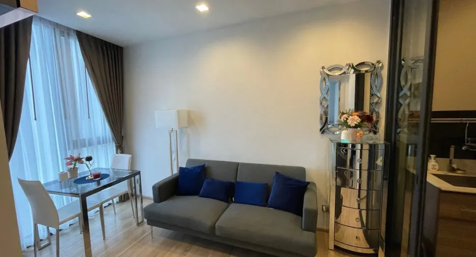 For rent 1 bed condo in Phaya Thai, Bangkok