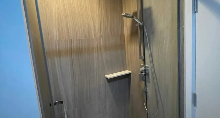 For rent 1 bed condo in Phaya Thai, Bangkok