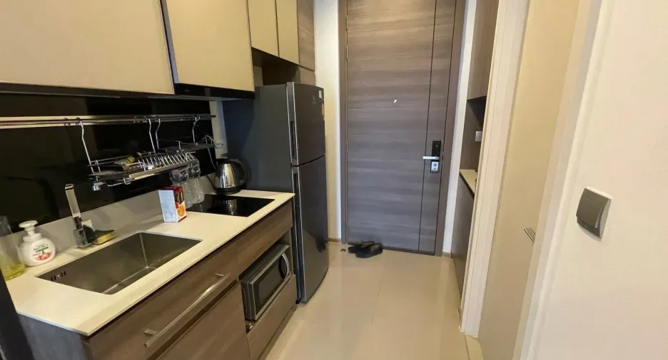 For rent 1 bed condo in Phaya Thai, Bangkok
