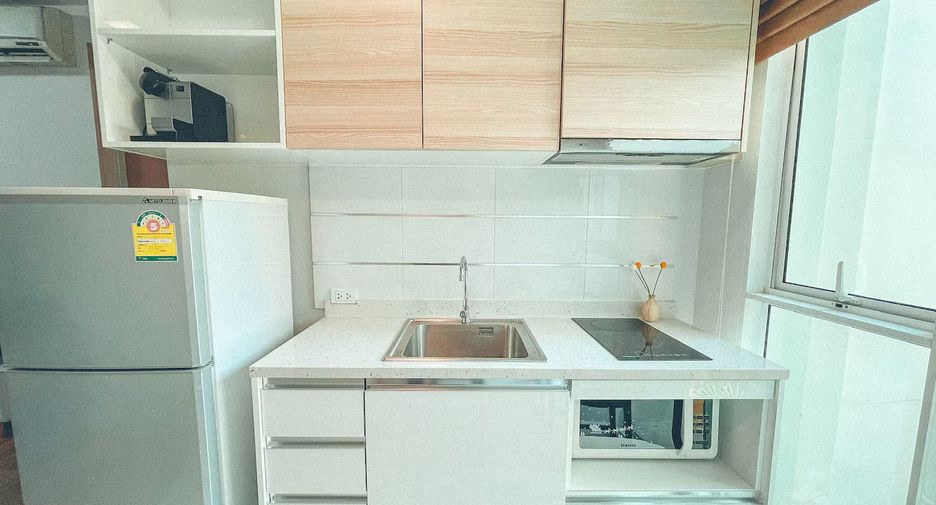 For rent 1 bed condo in Phaya Thai, Bangkok