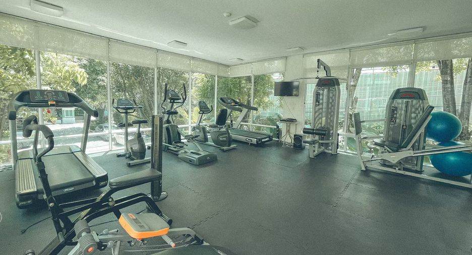 For rent 1 bed condo in Phaya Thai, Bangkok