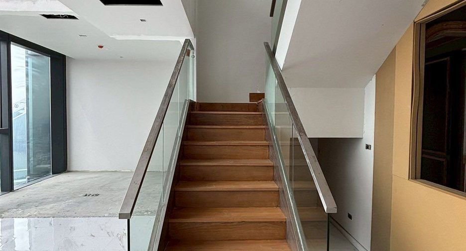 For sale 5 bedrooms condo in Bang Kho Laem, Bangkok