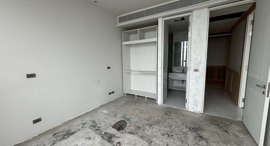 For sale 5 bedrooms condo in Bang Kho Laem, Bangkok