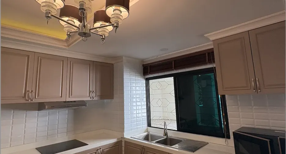 For rent 2 bedrooms condo in Phra Khanong, Bangkok
