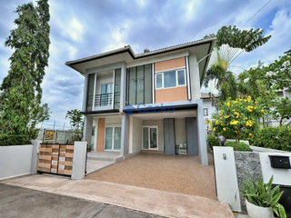 À louer 3 chambres maison à Bang Lamung, Chonburi