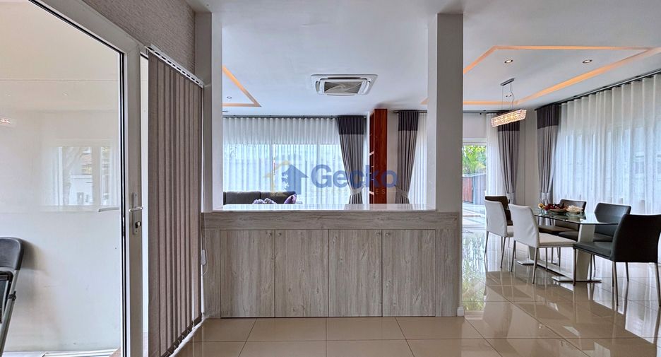 For rent 3 bedrooms house in East Pattaya, Pattaya