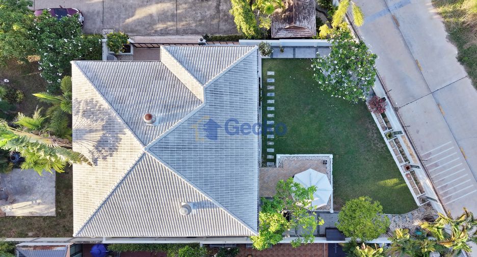 For rent 3 bedrooms house in East Pattaya, Pattaya