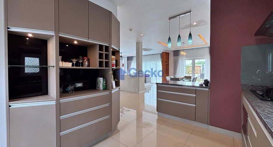 For rent 3 bedrooms house in East Pattaya, Pattaya