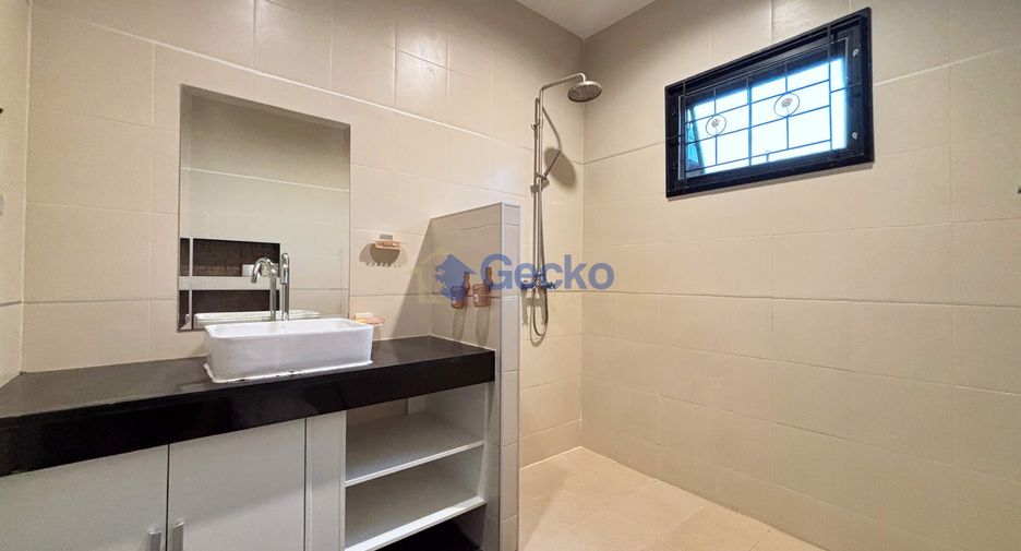 For sale 3 bedrooms house in East Pattaya, Pattaya