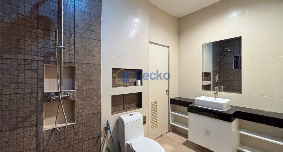 For sale 3 bedrooms house in East Pattaya, Pattaya
