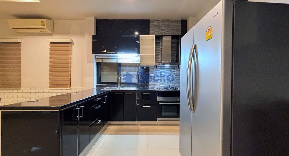 For sale 3 bedrooms house in East Pattaya, Pattaya