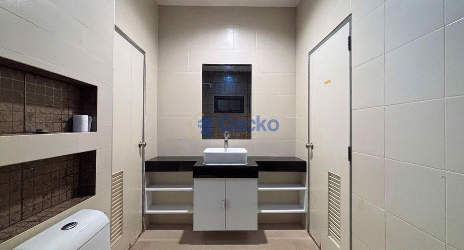 For sale 3 bedrooms house in East Pattaya, Pattaya