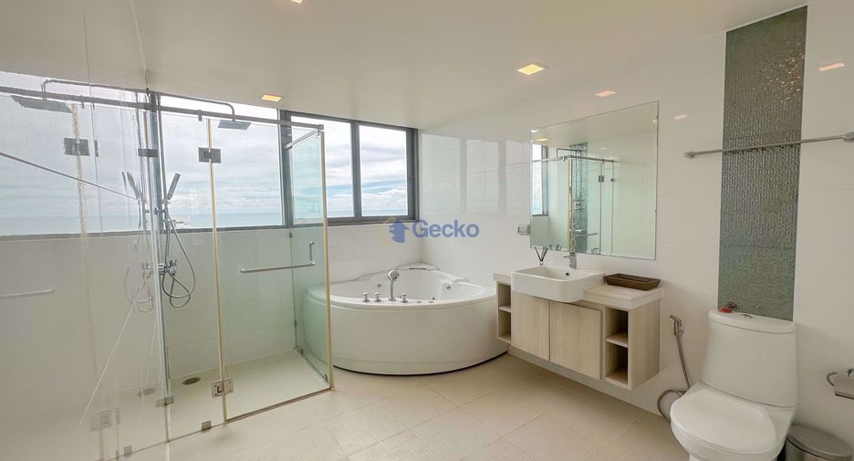 For sale 2 bedrooms condo in Pratumnak, Pattaya