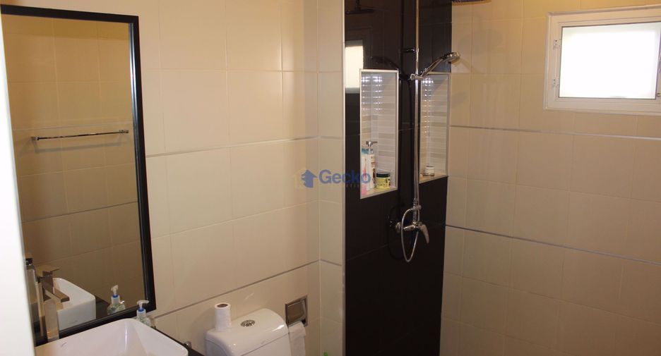 For sale 3 bedrooms house in East Pattaya, Pattaya