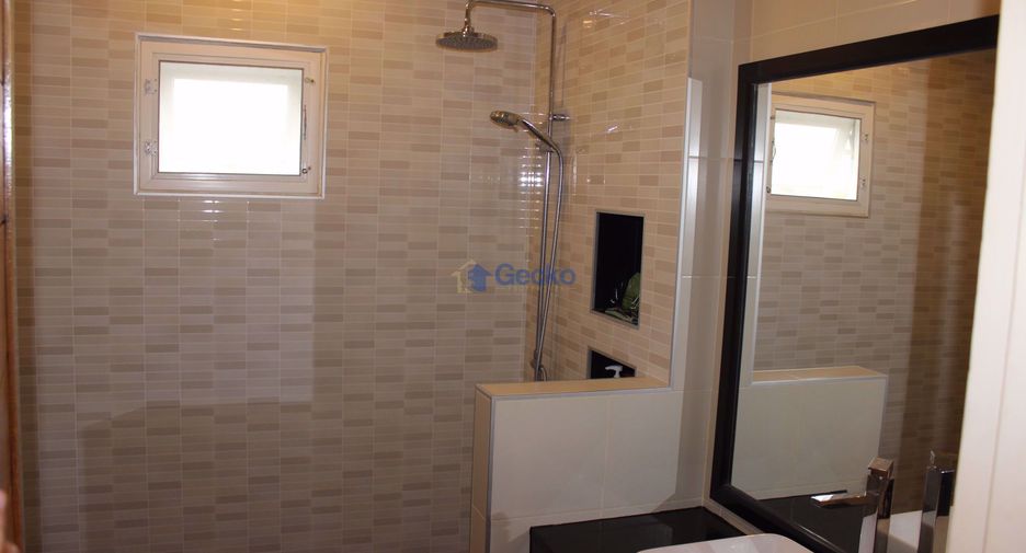 For sale 3 bedrooms house in East Pattaya, Pattaya