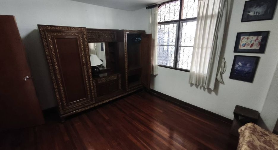 For rent 3 bedrooms house in Mueang Chiang Mai, Chiang Mai