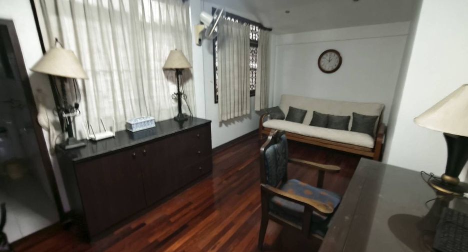 For rent 3 bedrooms house in Mueang Chiang Mai, Chiang Mai