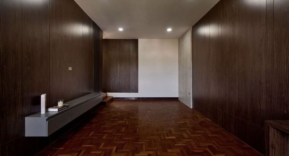 For sale 4 bedrooms townhouse in Mueang Chiang Mai, Chiang Mai