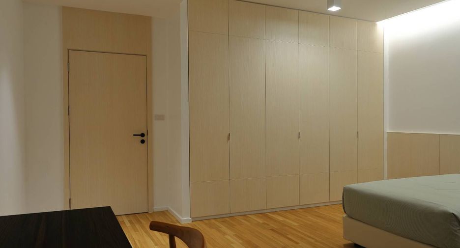 For rent 3 bedrooms apartment in Watthana, Bangkok