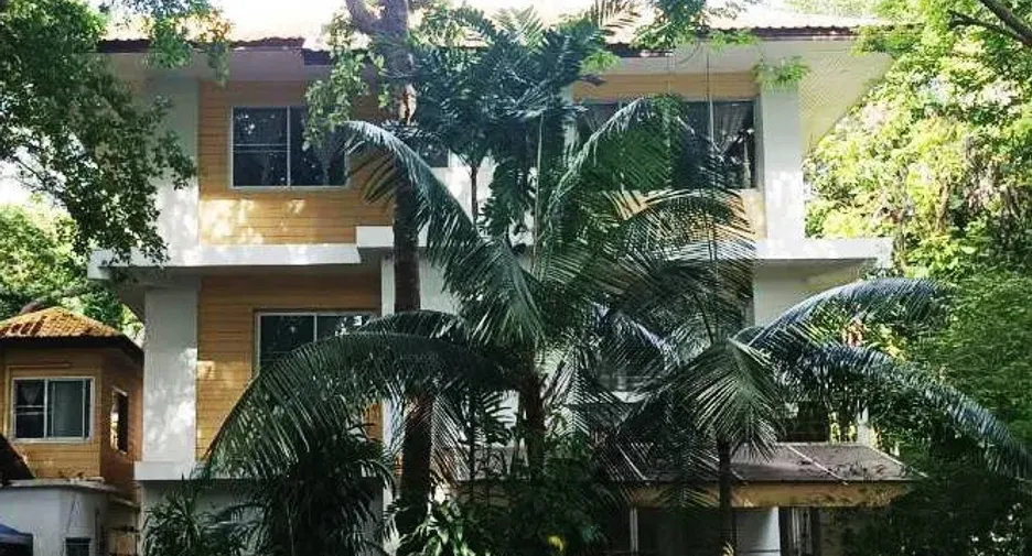 For sale 6 bedrooms villa in East Pattaya, Pattaya