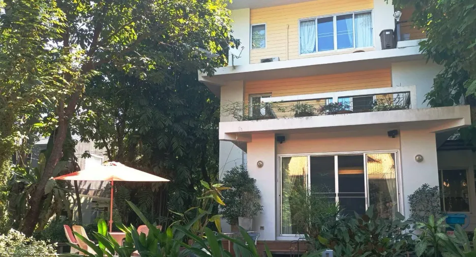 For sale 6 bedrooms villa in East Pattaya, Pattaya