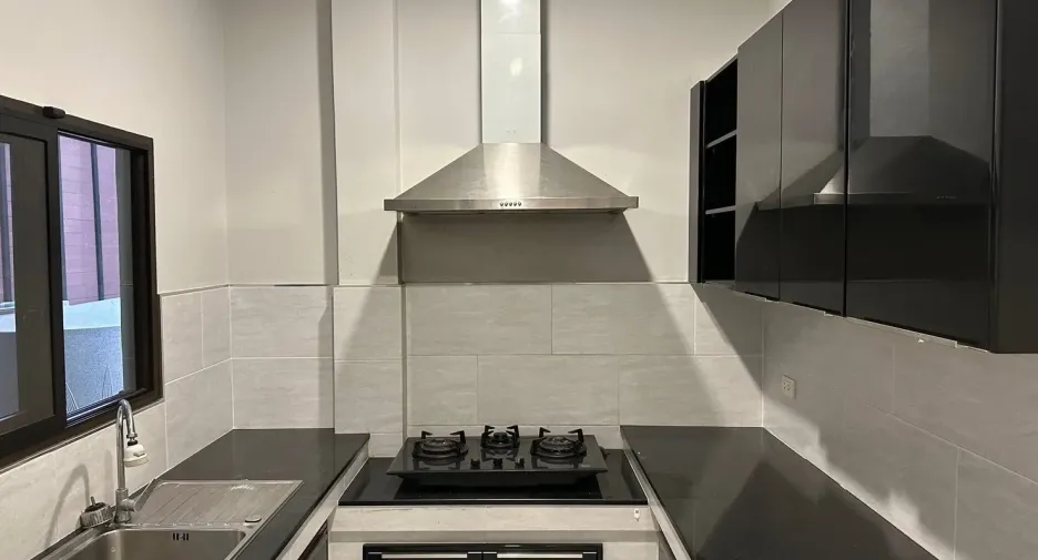 For rent 4 bedrooms house in Bang Phli, Samut Prakan