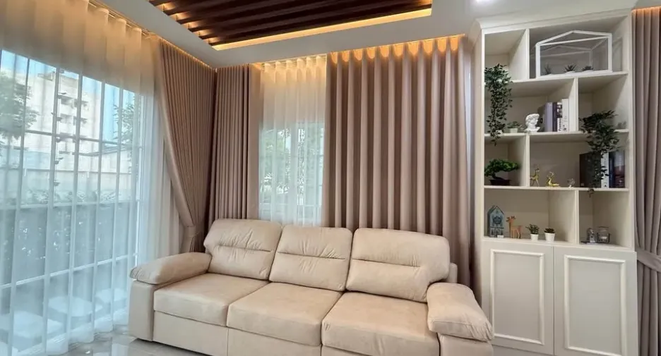 For rent 4 bedrooms house in Mueang Samut Prakan, Samut Prakan