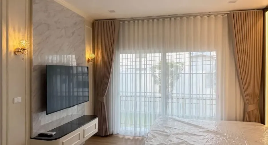For rent 4 bedrooms house in Mueang Samut Prakan, Samut Prakan