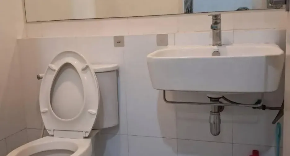 For rent 4 bedrooms townhouse in Bang Kapi, Bangkok