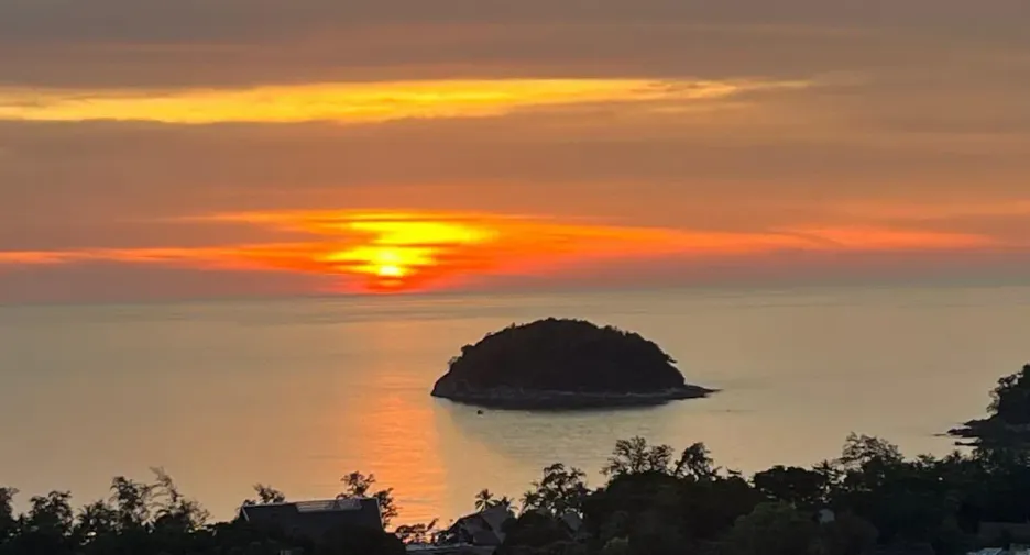 For sale and for rent 2 bedrooms condo in Mueang Phuket, Phuket