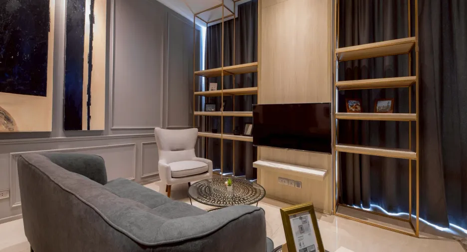 For rent 2 bedrooms condo in Bang Rak, Bangkok