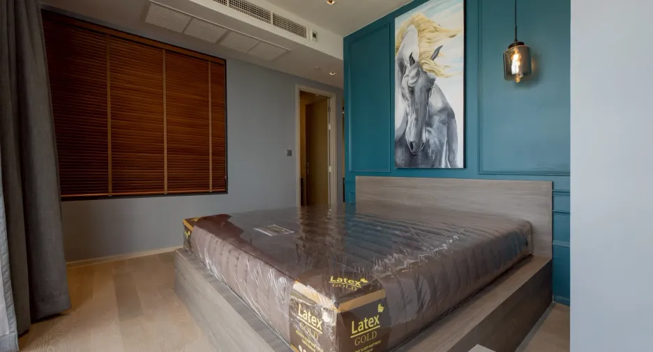 For rent 2 bedrooms condo in Bang Rak, Bangkok