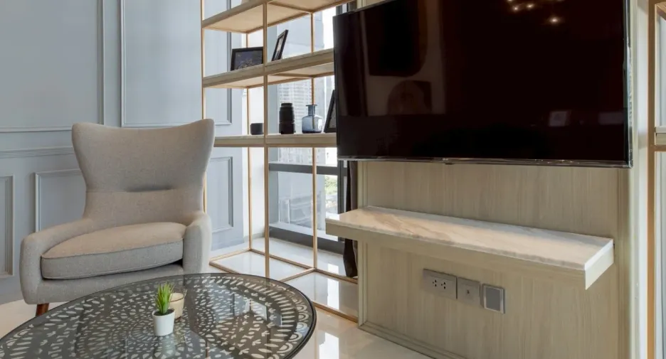 For rent 2 bedrooms condo in Bang Rak, Bangkok