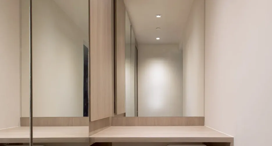 For rent 2 bedrooms condo in Bang Rak, Bangkok
