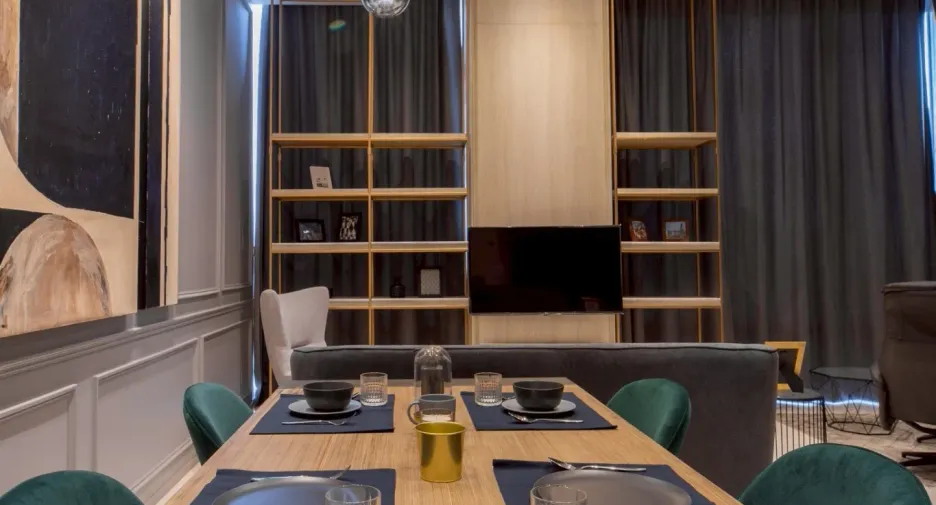 For rent 2 bedrooms condo in Bang Rak, Bangkok