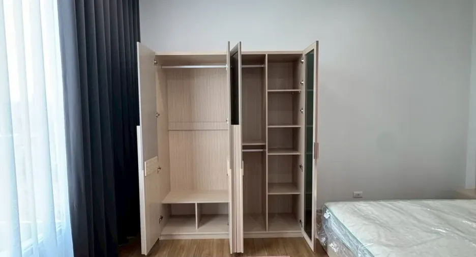 For rent 3 bedrooms townhouse in Bang Kapi, Bangkok