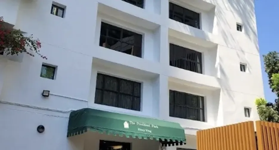 For rent 2 bedrooms condo in Khlong Toei, Bangkok