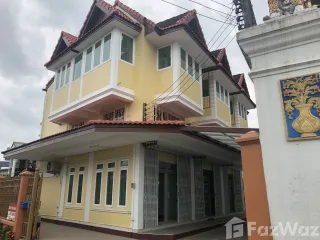 出租 2 卧室 联排别墅 在 Mueang Chiang Mai, Chiang Mai