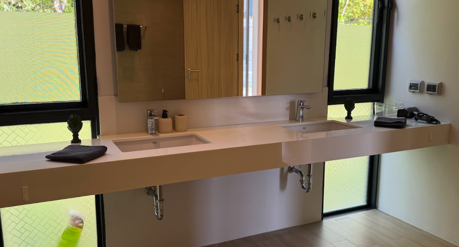 For rent 3 bedrooms villa in Thalang, Phuket