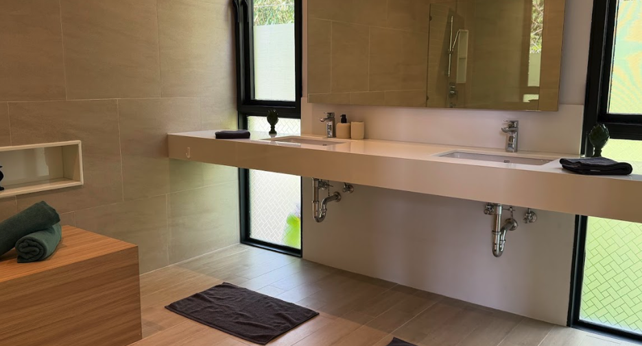 For rent 3 bedrooms villa in Thalang, Phuket
