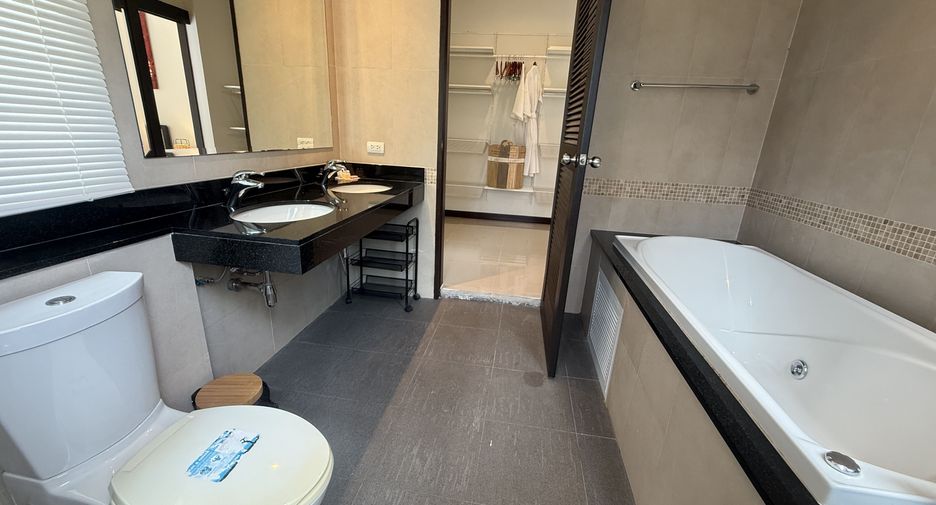 For sale 3 bedrooms house in Mueang Phuket, Phuket