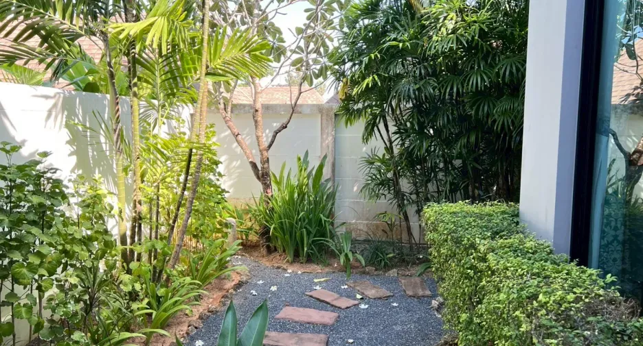 For rent 2 bedrooms villa in Mueang Phuket, Phuket